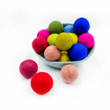 3cm Felt Balls