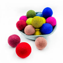 4cm Felt Balls