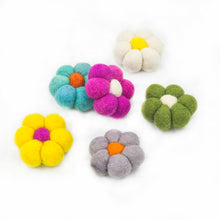 Felt Daisy with Bud