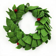 Green Leaves Wreath with Buds